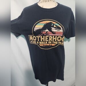 Motherhood Like A Walk In The Park. Jurassic Park Black T-Shirt. Size Medium.